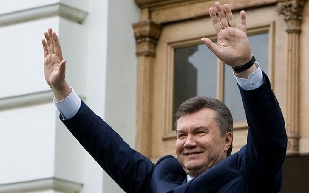 В ювілейний рік Віктор Янукович зробив собі головний подарунок - виборов президентську посаду. / © 