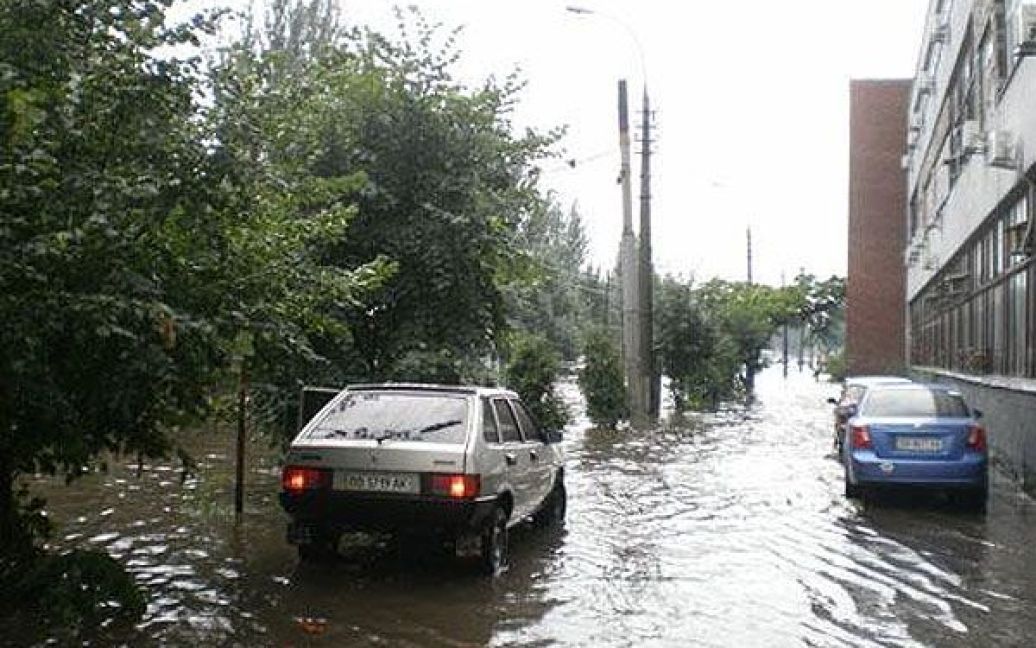 Луганськом пройшовся справжній ураган / © PHL.com.ua