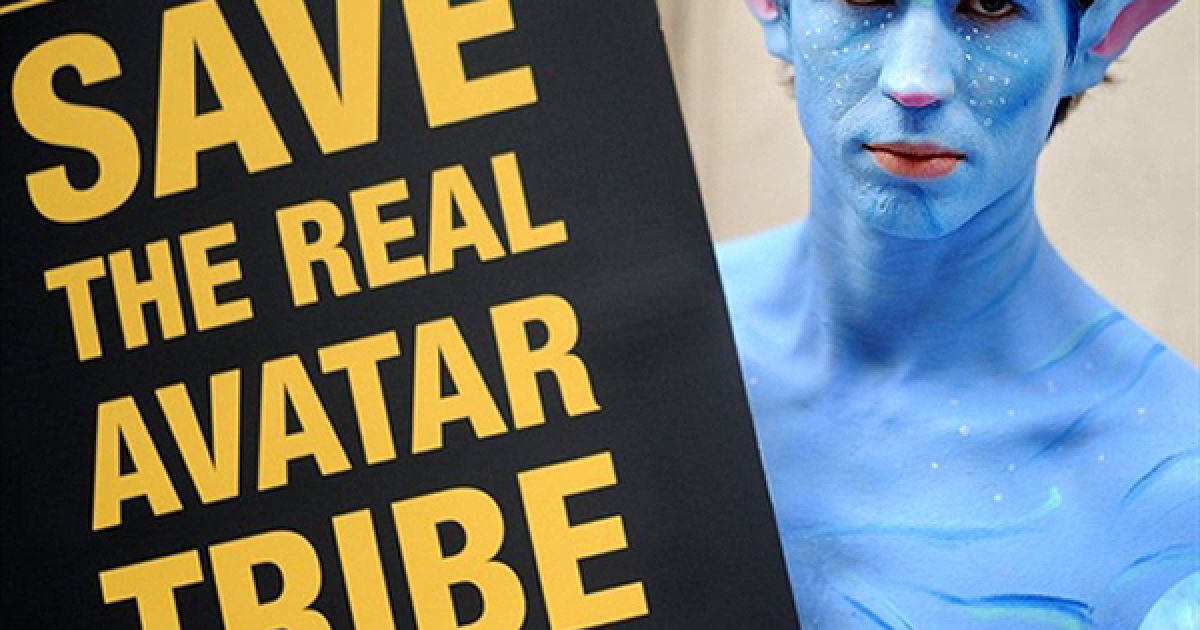 Активісти правозахисних організацій влаштували у Лондоні акцію протесту проти наміру англійського гіганта вугільного бізнесу Vedanta збудувати копальні у індійському штаті Орісса, де проживають кілька маленьких індійських племен. / © AFP