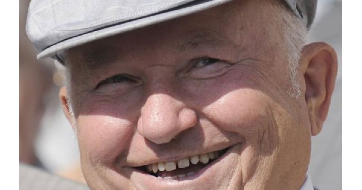 Юрій Лужков під час святкового параду. / © УНІАН
