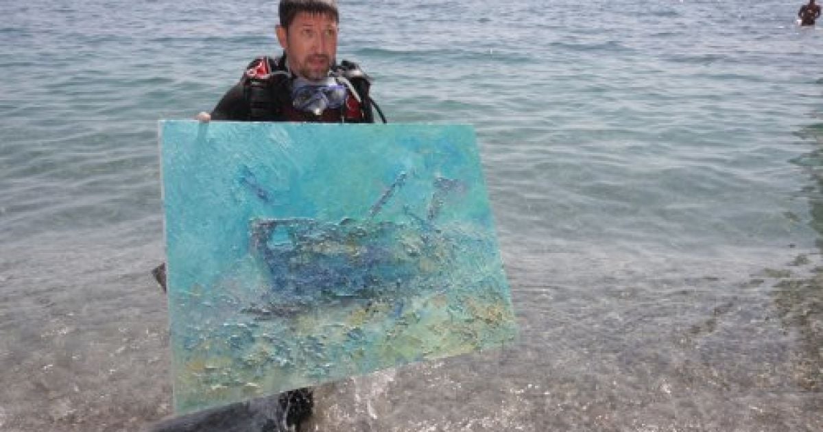 "У мене вже близько 50 картин, над якими я працював під водою у різних частинах Світового океану - від Червоного моря до берегів Індонезії", &mdash; розповів Білозор. / © УНІАН