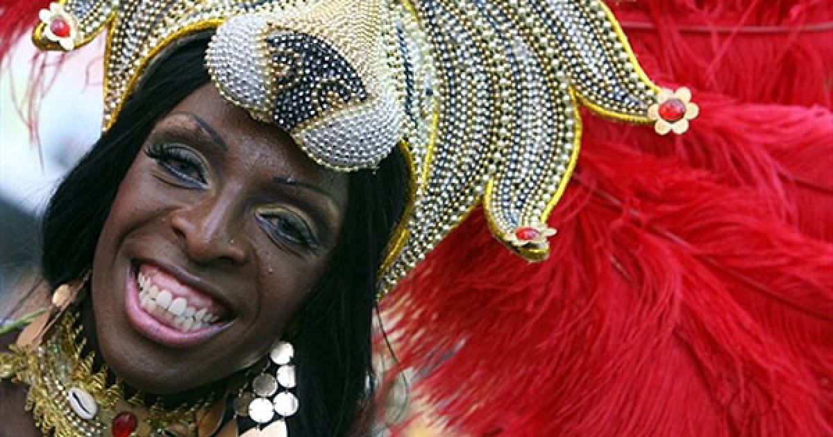 Тисячі яскравих учасників гей-параду вийшли на вулиці Кельна (Німеччина). / © AFP