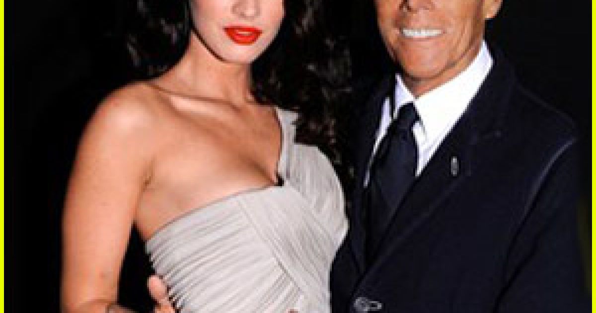 Меган Фокс та Армані