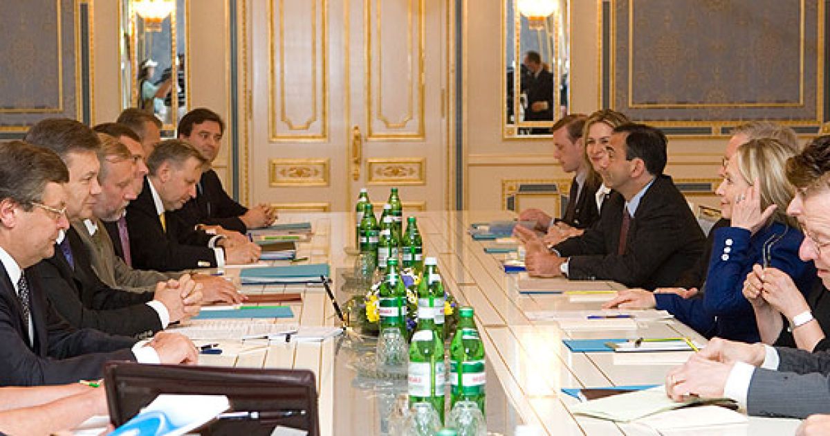 Гілларі Клінтон висловила переконання, що місце України - в ЄС. / © President.gov.ua