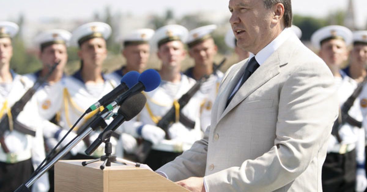 Президент України на урочистостях у Севастополі привітав моряків з Днем флоту України / © President.gov.ua