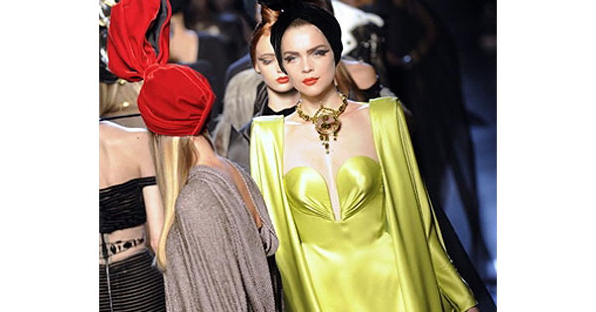 Показ колекції Жан-Поля Готьє сезону осінь-зима 2010/2011 на Тижні високої моди у Парижі / © AFP