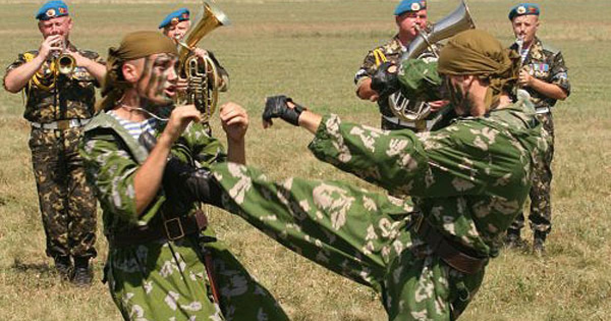 2 серпня десантники відзначили День повітряно-десантних військ / © УНІАН