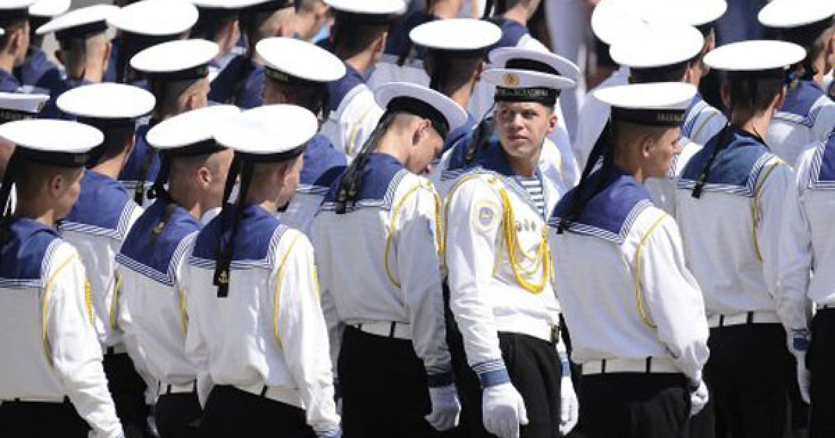 Президент України нагадав, що під час міжнародних навчань наші військові моряки гідно представляють Україну та утверджують її статус як потужної морської держави. / © УНІАН