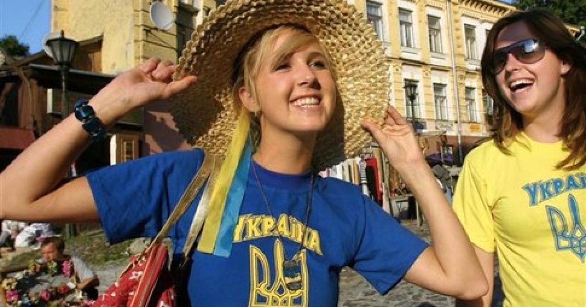 Вже третина українців називають себе європейцями