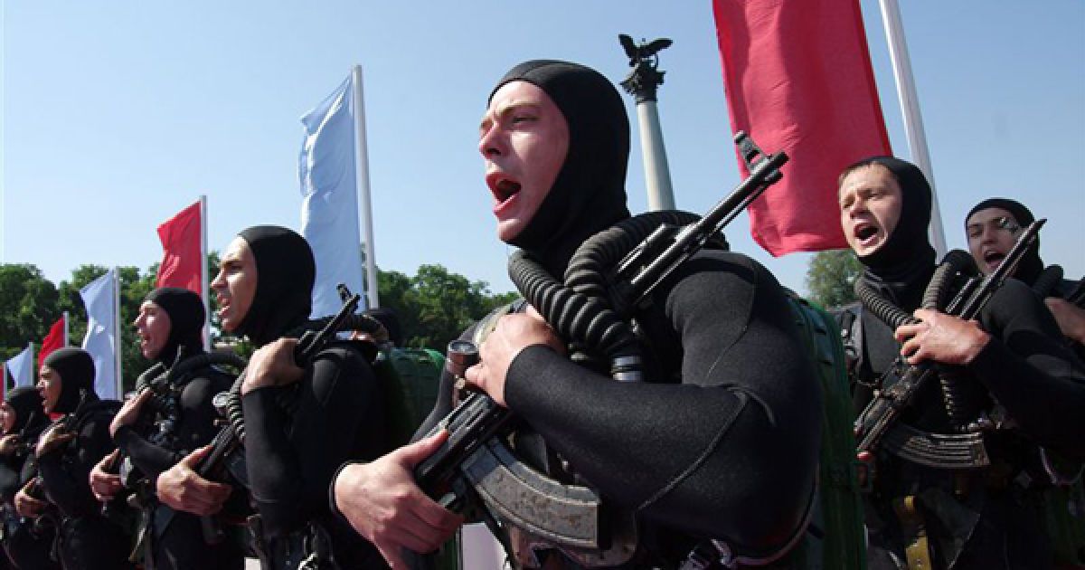 Виступ аквалангістів. / © PHL.com.ua