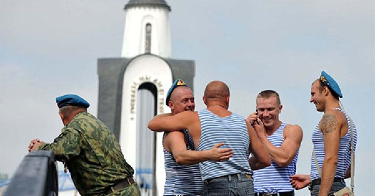 2 серпня десантники відзначили День повітряно-десантних військ / © AFP