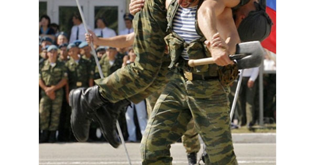 2 серпня десантники відзначили День повітряно-десантних військ / © AFP