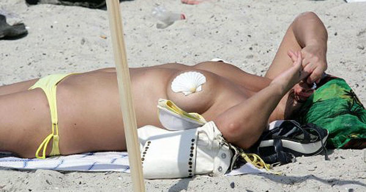 На одному з одеських пляжів провели конкурс піщаної скульптури, переможець якого виграв поїздку в Коблево. / © УНІАН