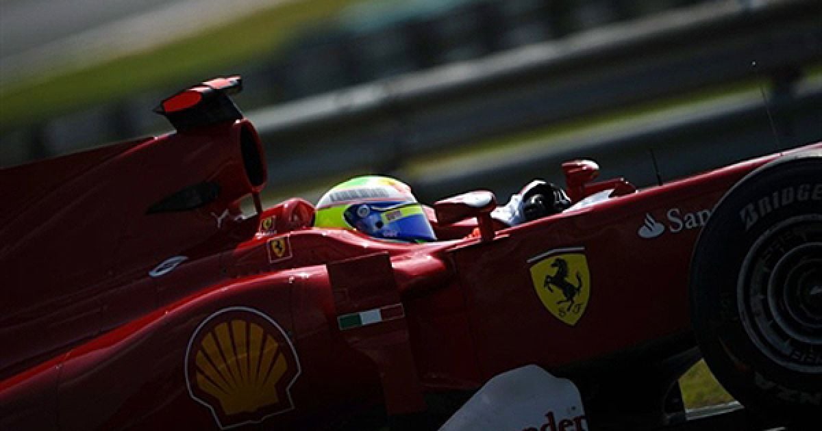 30.07. Пілот команди Ferrari Феліпе Масса бере участь у тренуванні перед Гран-прі Угорщини Формули 1 у Будапешті. / © AFP