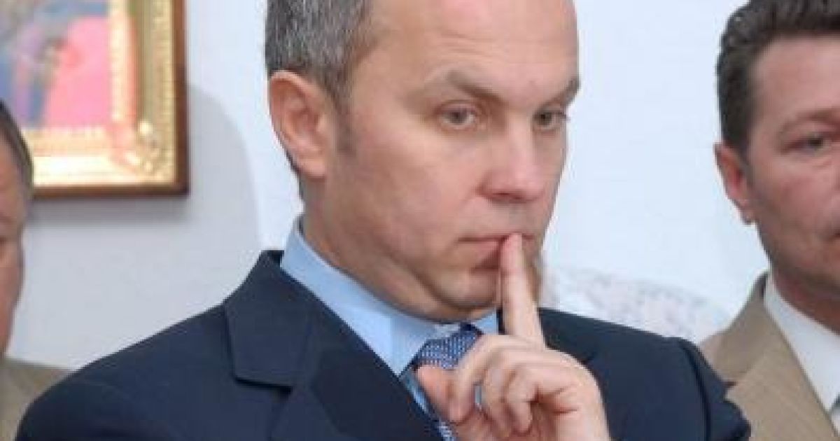 Шуфрич вважає, що Партія регіонів не дівчина, щоб її любити