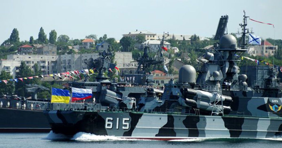 За словами прем&rsquo;єра РФ Володимира Путіна, він надзвичайно задоволений тим, що День ВМФ російські та українські моряки відзначили разом. / © PHL.com.ua
