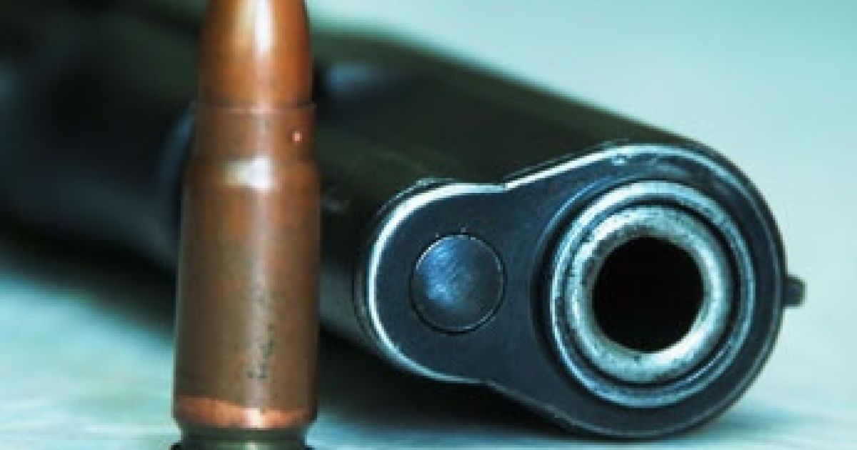 Підліток отримав кулю в сідницю за відмову підтягти штани