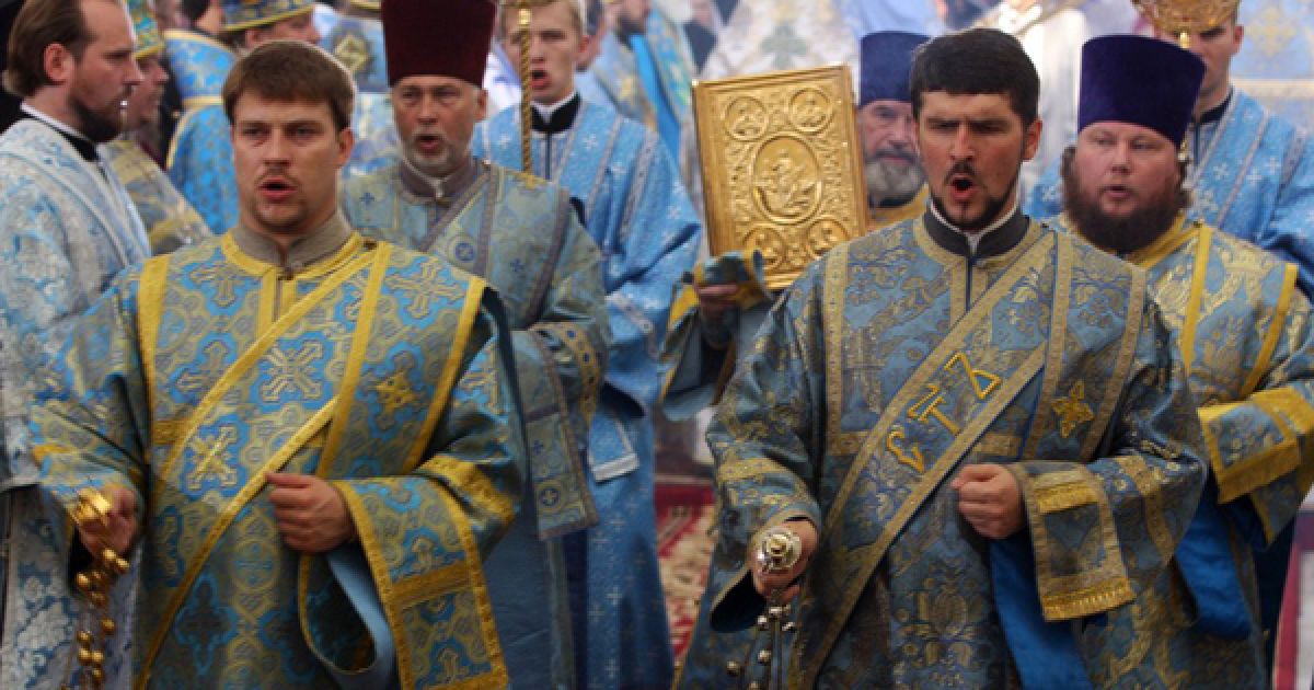 Патріарх Кирило закликав вірян не забувати, що "ніякі величні стіни і велика кількість позолоти не врятують людину, якщо вона сама не стане храмом Божим, що здобуває Дух Святий". / © Православная Одесса