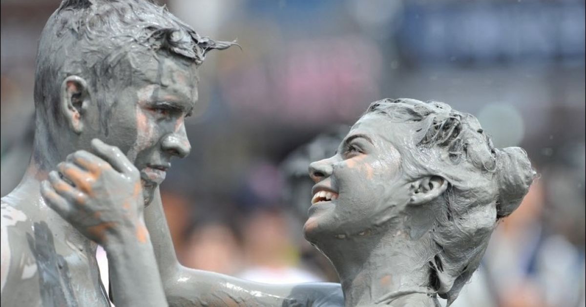 У Південній Кореї влаштували "брудні" розваги