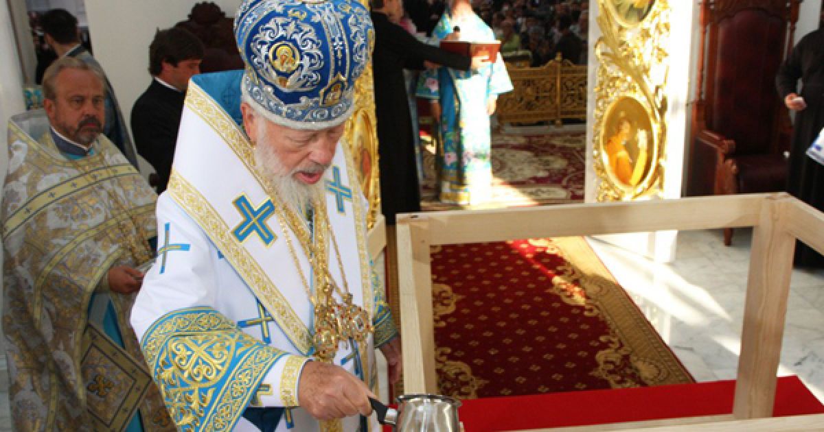 Під час хресного ходу єпископи та священики Одеської єпархії несли ікони та корогви. / © Православная Одесса