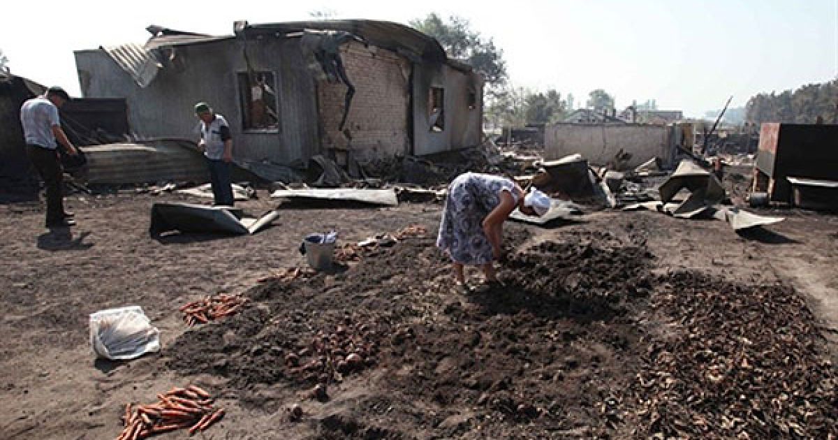 Загалом, надзвичайна пожежна обстановка склалася в 14 регіонах Росії. / © AFP