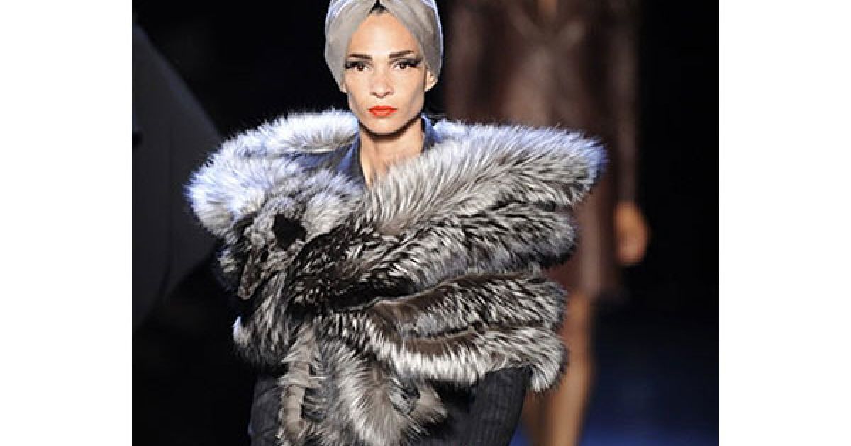 Показ колекції Жан-Поля Готьє сезону осінь-зима 2010/2011 на Тижні високої моди у Парижі / © AFP