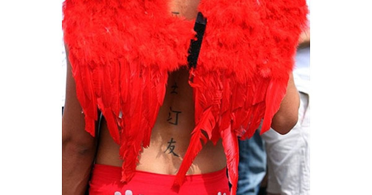 Тисячі яскравих учасників гей-параду вийшли на вулиці Кельна (Німеччина). / © AFP