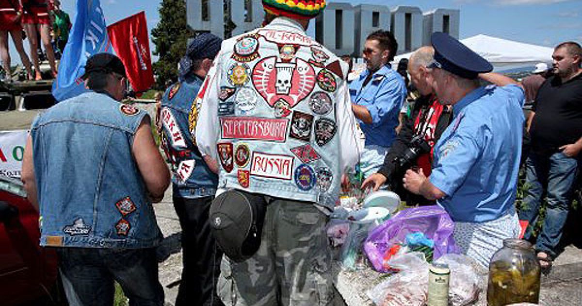 Гості міжнародного байкерського фестивалю "Music Bike Ukraine 2010" в Ужгороді. / © УНІАН