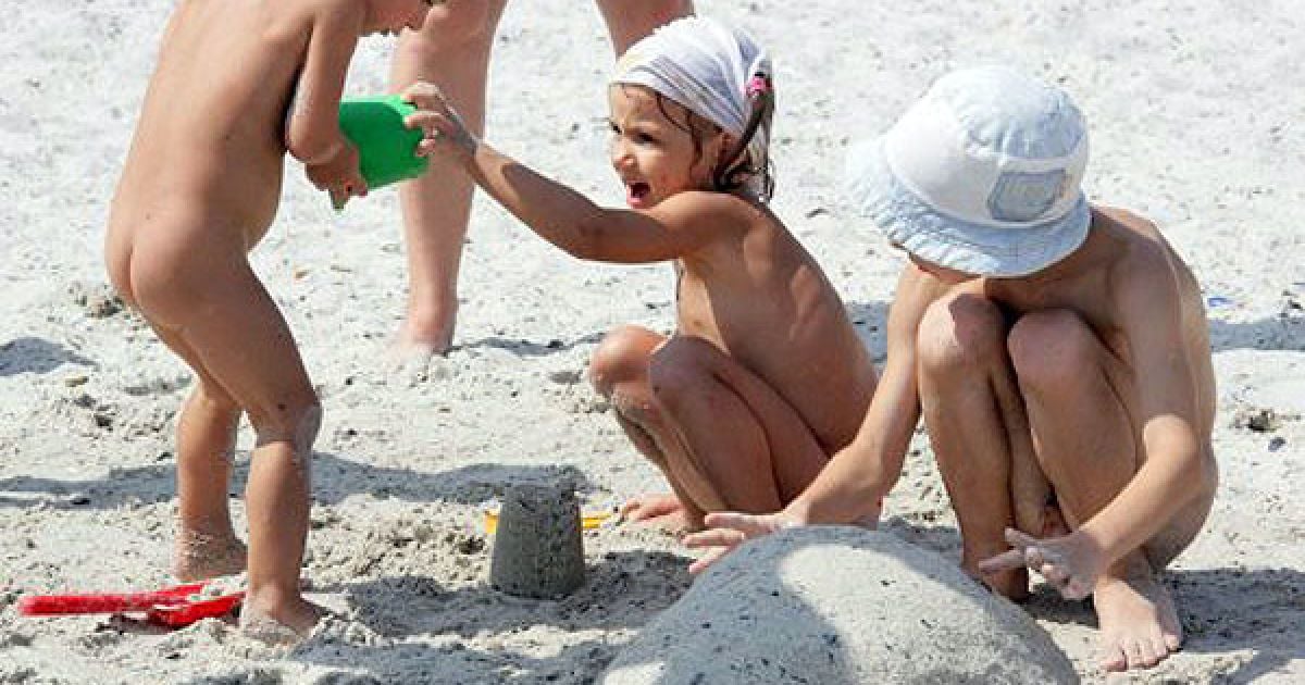 У конкурсі піщаної скульптури "Пісочні фантазії" свої роботи продемонстрували майже сто учасників. / © УНІАН