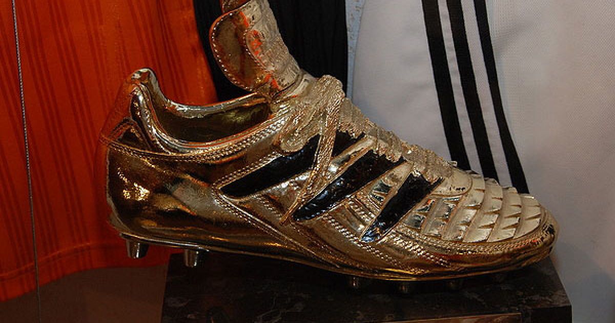 Історична експозиція музею розміщена у 5 залах, в яких представлені здобуті командою нагороди і трофеї, унікальні документи і фотографії. / © ФК "Шахтар"