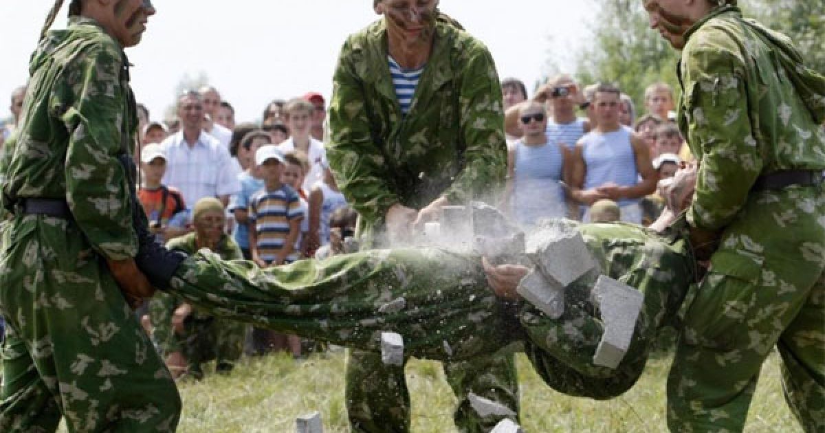 2 серпня десантники відзначили День повітряно-десантних військ / © gazeta.ua