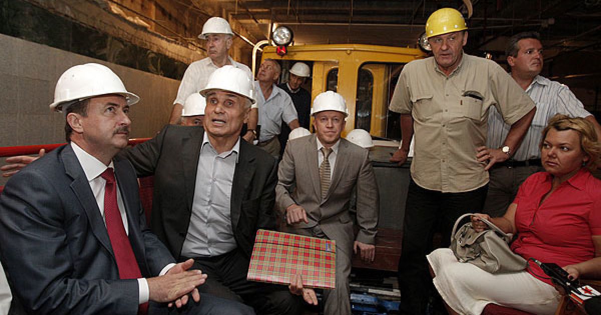 Олександр Попов провів оперативну нараду на станції метро "Васильківська". / © КМДА