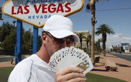 Сучасний Робін Гуд з Лас-Вегаса через Інтернет роздав мільйон доларів