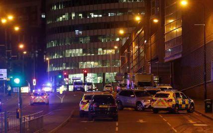 Панічні крики й переляк: у Мережі опублікували відео вибуху в Манчестері