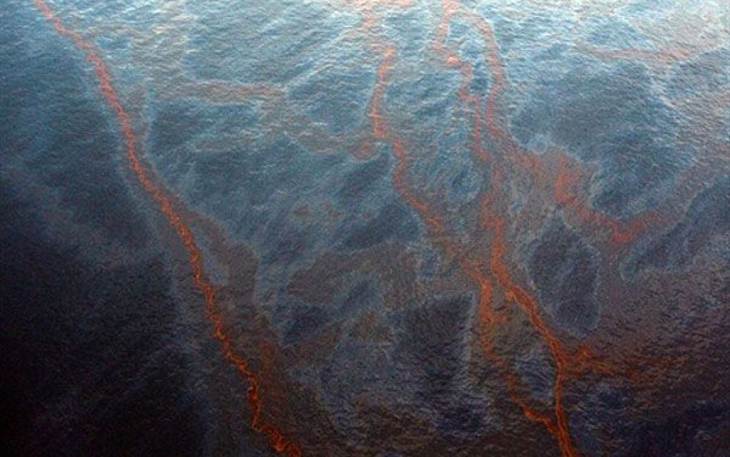 Експерти повідомили, що існує можливість заглушити нафтову свердловину в Мексиканській затоці за допомогою атомного вибуху. / © AFP