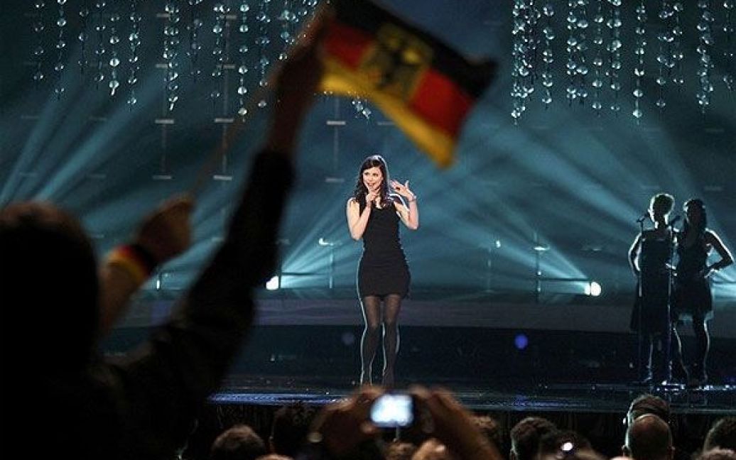 У міжнародному пісенному конкурсі "Євробачення-2010" перемогла Лена Майєр-Ландрут з Німеччини з піснею "Satellite". / © daylife.com