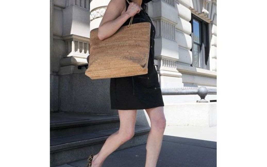 Кетрін Зета-Джонс шокувала худими ногами / © Celebrity Gossip