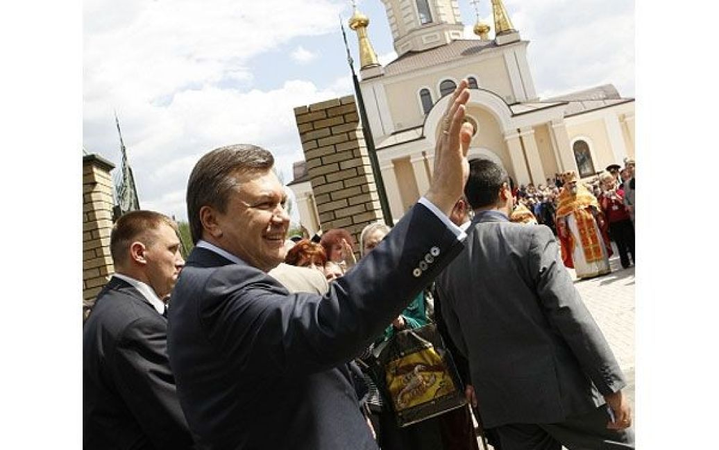 Президент України Віктор Янукович у рамках робочої поїздки на Донеччину відвідав сьогодні Храм Георгія Побідоносця в Єнакієвому. / © President.gov.ua