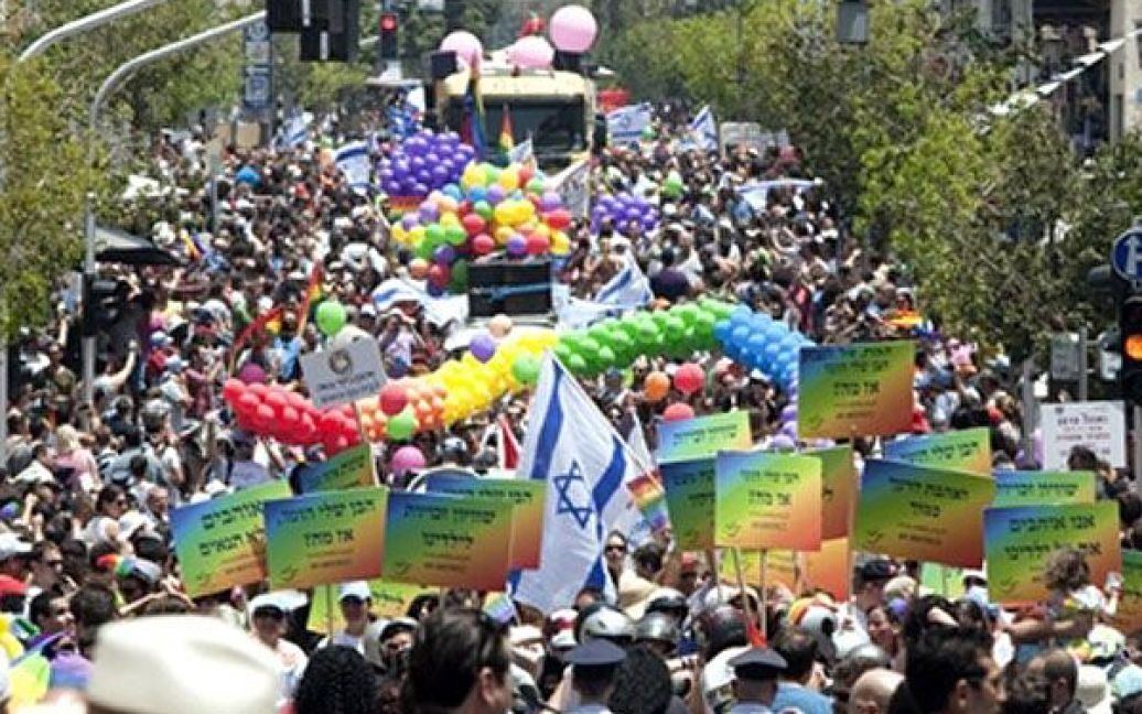 Тисячі взяли участь у щорічному гей-параді Gay Pride у Тель-Авіві. / © AFP