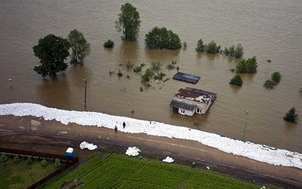 Рекордно високий рівень води у Віслі було зафіксовано в 1844 році, тоді вода піднялася до позначки 8,52 метра. / © AFP