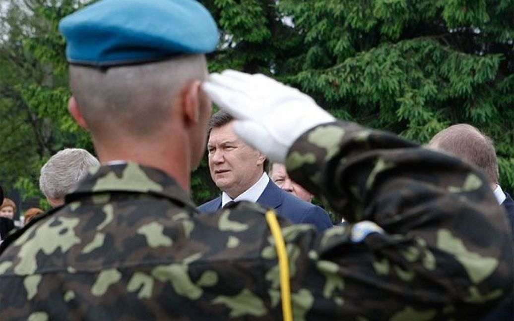 Віктор Янукович відвідав 80-й окремий аеромобільний полк ЗСУ / © President.gov.ua