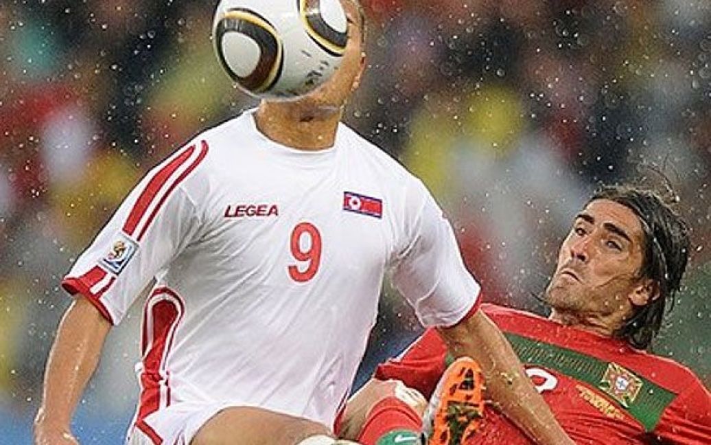 Збірна Португалії перемогла збірну КНДР із розгромним рахунком 7:0 у другому турі Чемпіонату світу з футболу. / © daylife.com