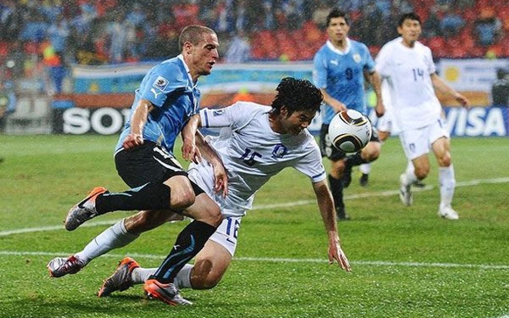 Збірна Уругваю з рахунком 2:1 перемогла Південну Корею у 1/8 фіналу чемпіонату світу. / © AFP