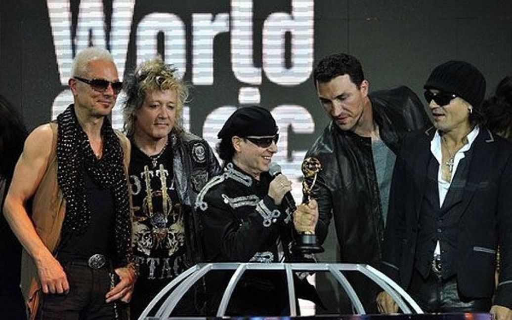 Володимир Кличко вручив премію гурту "Scorpions", яких назвали легендами рок-музики / © Getty Images/Fotobank
