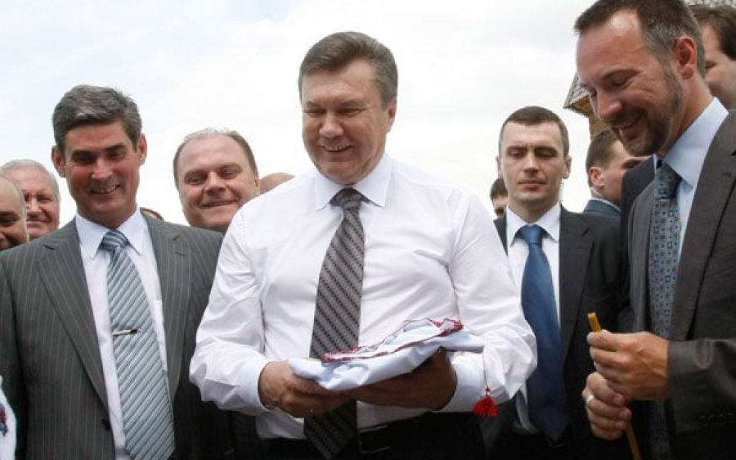 Віктор Янукович переконаний, що захист і розвиток місць історичного значення у нашій країні має бути забезпечено на державному рівні. / © President.gov.ua