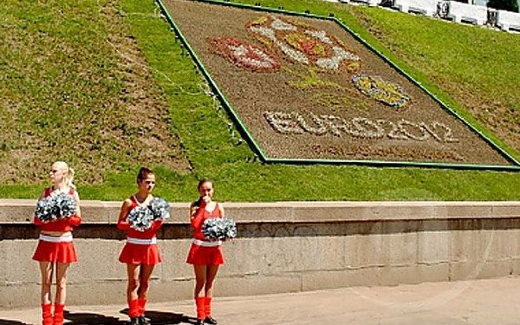 Харків став першим містом, в якому відбулась презентація логотипу міста, що приймає Євро-2012 / © mediaport.info