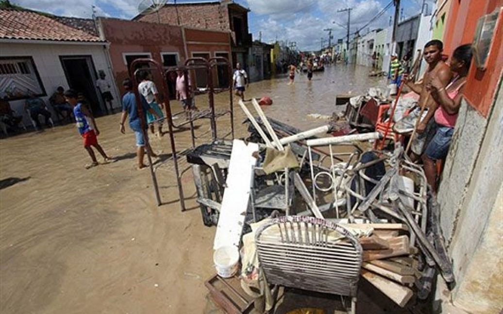 В результаті повені на північному сході Бразилії більш як тисяча людей вважаються зниклими безвісти. / © AFP