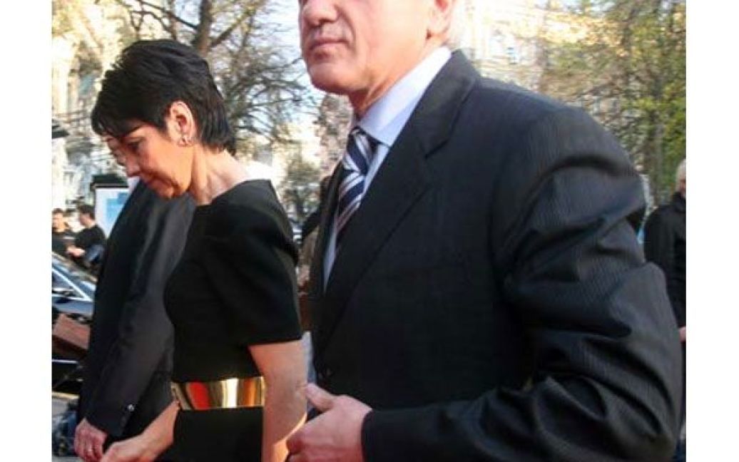 Голова Верховної ради Володимир Литвин з дружиною теж прийшов у кіно. / © kp.ua
