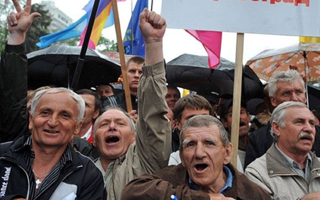 БЮТ, ВО "Свобода" та інші представники опозиції провели у Києві мітинг проти антиукраїнських, на їхню думку, дій чинної влади. / © AFP
