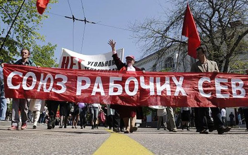 Першотравневий мітинг з нагоди Міжнародного дня солідарності трудящих пройшов у Севастополі (Крим). / © УНІАН